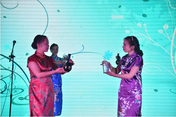 泸州MK官网玻璃.png 泸州MK官网玻璃.png