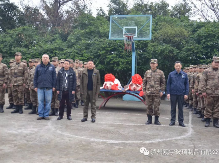 MK官网玻璃慰问嘉明部队