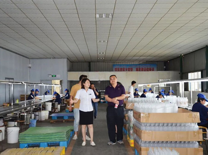 云峰酒业莅临MK官网玻璃开展二方审核