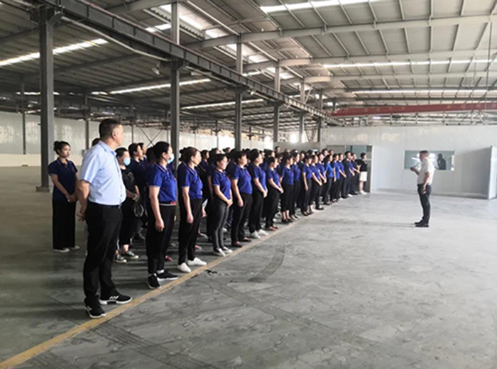 MK官网集团董事长出席隆昌唯泰玻璃开业典礼